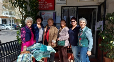 Bayraklılı kadınlar depremzedeler için el ele vermeye devam ediyor