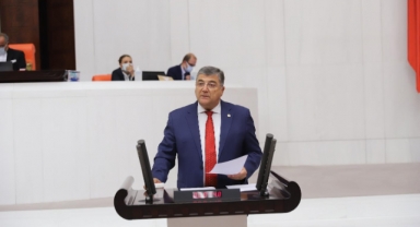 CHP’li Sındır: ‘Afet Yeniden İmar Fonu’nda insan yok, beton var!”