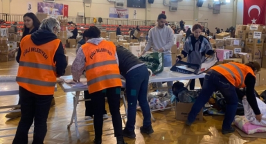 Çiğli Belediyesi depremzedeler için sahaya indi