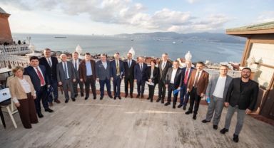 Dirençli kent İzmir için el ele