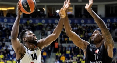 Fenerbahçe maçında 'Hükümet istifa' tezahüratı