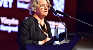 Foggo: “Yoksulluğu bitirecek tek şey yoksullukla mücadele edenleri dinlemek”