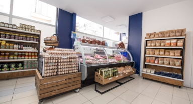 Halkın Bakkalı/Halkın Kasabı Bornova ve Balçova'da iki şube daha açtı