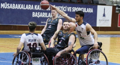 İzmir Büyükşehir Belediyesi finalde