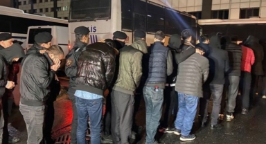 İzmir’de FETÖ’ye finansal destek sağlayan çete çökertildi