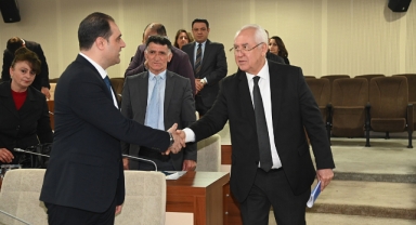 Karabağlar Belediyesi muhtarları dinlemeye devam ediyor