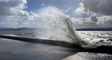 Meteoroloji uyardı... İzmir'in yağmuruna fırtına molası
