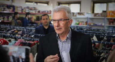 Ödemiş Belediyesi, afetzede ailelerin yanında 