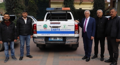 Ödemiş’ten kardeş kent Defne’ye araç desteği