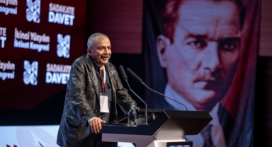 Sırrı Süreyya Önder: Tunç Soyer, gücü görünenin çok ötesinde bir başlangıç yaptı