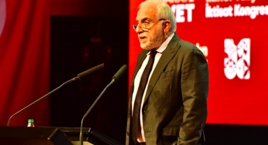 Soli Özel: İçeride güç üretemeyen ülke etkili dış politika izleyemez