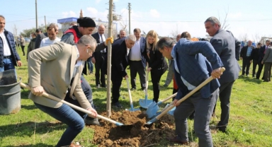 Torbalı Belediyesi Orman Haftası kapsamında yeni koru oluşturdu