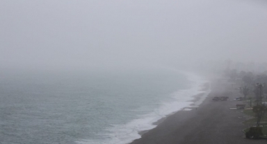 Antalya açıklarında gemi battı: 9 kişi aranıyor