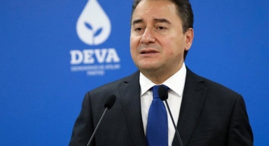 Babacan: Sizlere bir gençlik borcumuz var