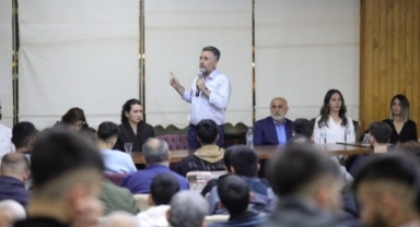 Bayraklılı gençler hep bir ağızdan haykırdı: 