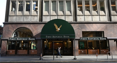 Bir banka daha iflasın eşiğinde... Hisse değeri dibi gördü