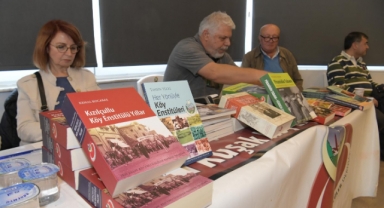 Bornova Köy Enstitüleri'ni unutmadı... 