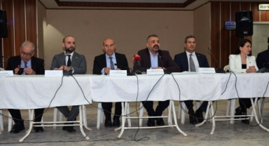 CHP Heyeti Kiraz'da vatandaşla buluştu... 