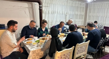 CHP'li Aslanoğlu İzmirlilerin dertlerini iftar sofrasında dinledi