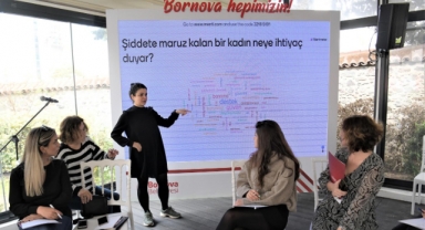 Destek için buluşan kadınlara Bornova ev sahipliği yaptı
