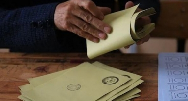 Eski bakandan “hayali seçmen” açıklaması: “Sahte oy kullanmalarının önü açılmış oluyor”