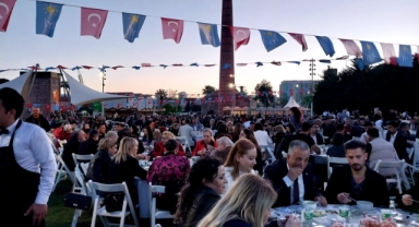 İYİ Parti İzmir iftarda buluştu