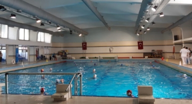 İzmir’in sembolleri yok oluyor... Yarım asırlık yüzme tesisi yıkılıyor