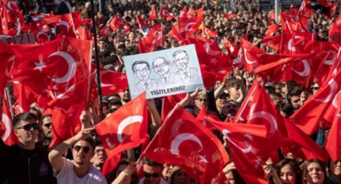 İzmirlilerden 'Millet'e destek:
