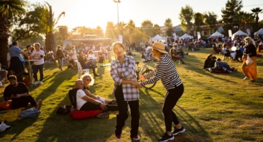 Karşıyaka Nisan ayını şenliklerle uğurluyor