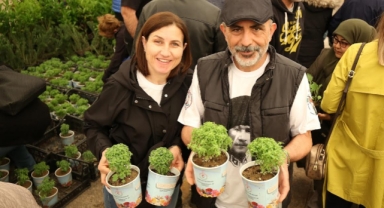 Karşıyakalılar Çiçek Festivali'nde buluştu