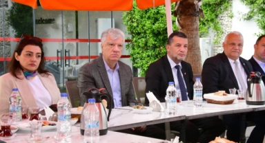 Narlıdere'de seçim değerlendirme toplantısı...