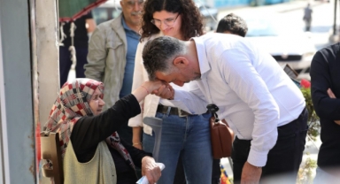 Başkan Sandal sokağın nabzını tutmaya devam ediyor... 