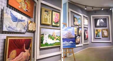 Bornova Belediyesi iki sanatçının karma sergisine ev sahipliği yaptı