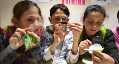 Bornovalı çocuklar eğlenirken öğrendi...