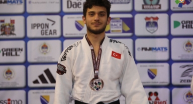 Bosna'dan İzmir'e bronz madalya... İzmirli sporcu ülkesine üçüncülük getirdi