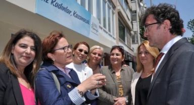 CHP'li Taşkın İzmirlilerle bir araya geldi: