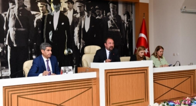 Çiğli afetle mücadeleye ara vermiyor... 