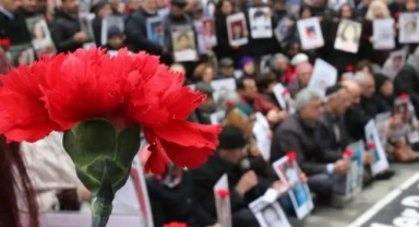 Cumartesi annelerine polis müdahalesi: 23 kişiye gözaltı