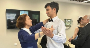 Dans ve müzik Karşıyaka'da iki nesli bir araya getirdi