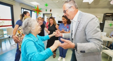 Gaziemir Belediyesi alzheimer ve demans hastası vatandaşlarını yalnız bırakmadı
