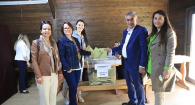 Güzelbahçe Belediye Başkanı Mustafa İnce oyunu kullandı