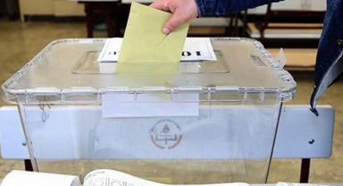İzmir'de 300 binden fazla seçmen sandığa gitmedi