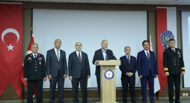 İzmir'de zehir tacirlerine darbe... Bakan Soylu böyle duyurdu 