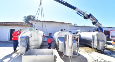 İzmir destek elini Hatay'dan çekmemekte kararlı... 