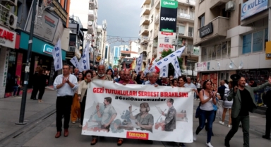 İzmirliler Gezi mücadelesi için buluştu: 