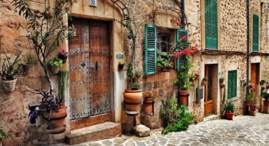 İzmirlilerin özel günleri GGT Plato ile ölümsüzleşiyor