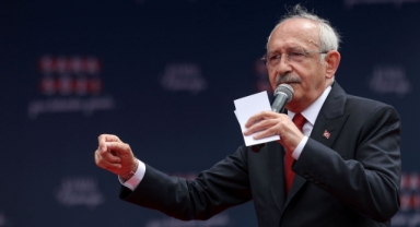 Kılıçdaroğlu'nun aracına Sakarya'da taşlı saldırı: Kılıçdaroğlu şikayetçi olmadı