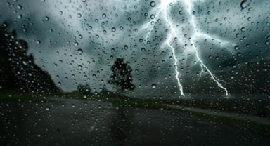 Şemsiyelerinizi hazırlayın... İzmir'in 20 ilçesinde sağanak ve sel uyarısı