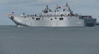 TSK'nin en büyük savaş gemisi... TCG Anadolu İzmirlilerin ziyaretine açıldı