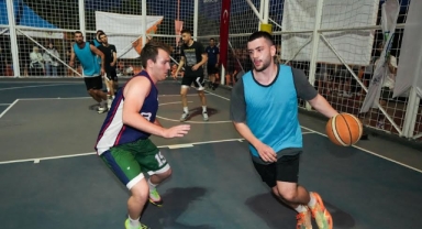 40 takım mücadele etti, 70 maç oynandı... Gaziemir çekişmeli mücadelelere sahne oldu! 